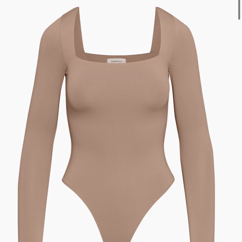 BNWT Aritzia Babaton Contour Squareneck Bodysuit in Deep Taupe
